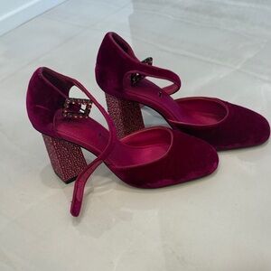 Elegant Velvet Women's Shoes in Rich Burgundy